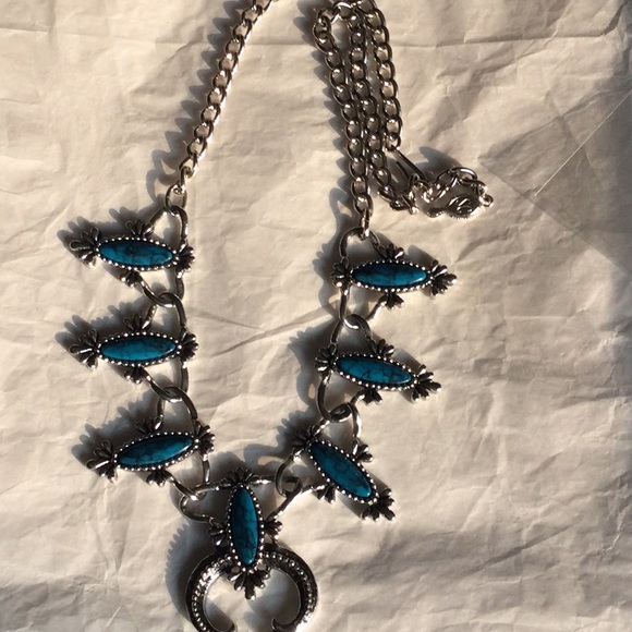 Sara Coventry silver tone Squash Blossom and simulated Turquoise necklace - Picture 4 of 4